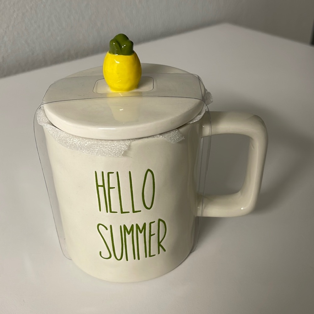 NWT Hello Summer Pineapple Lidded Mug by B Harbor Collection